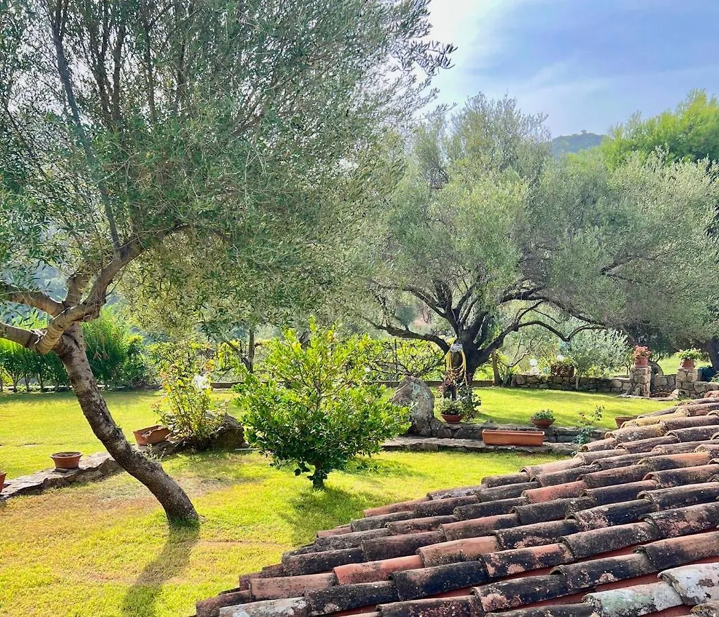 Iss Travel, Li Funnesi House - With Private Garden, Air-Condition And Two Bathrooms San Teodoro  Italy